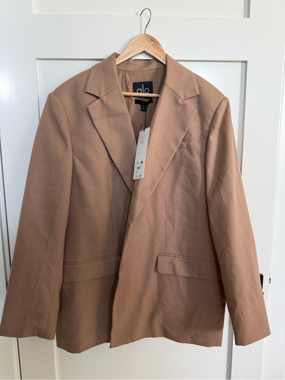 ALO Yoga's Women’s Blazer in Camel